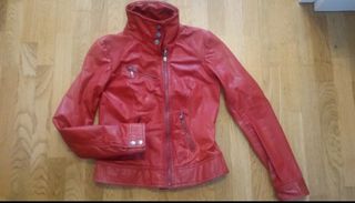 Cazadora cuero Bershka