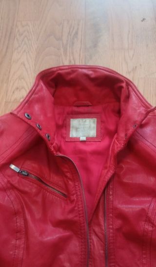 Cazadora cuero Bershka