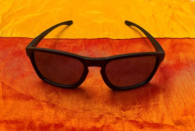 Occhiali da sole neri (Lenti nere)