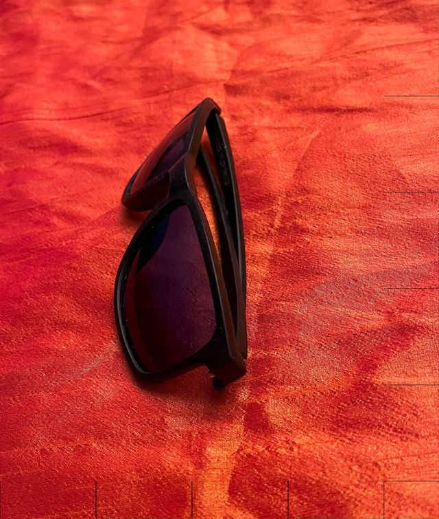 Occhiali da sole neri (Lenti nere)