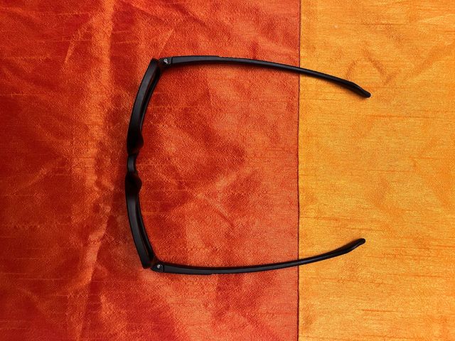 Occhiali da sole neri (Lenti nere)