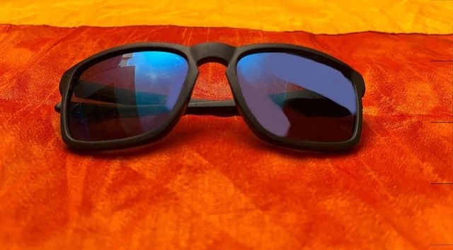 Occhiali da sole neri (Lenti nere)