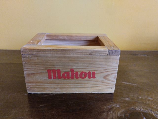 Cajas de madera Mahou
