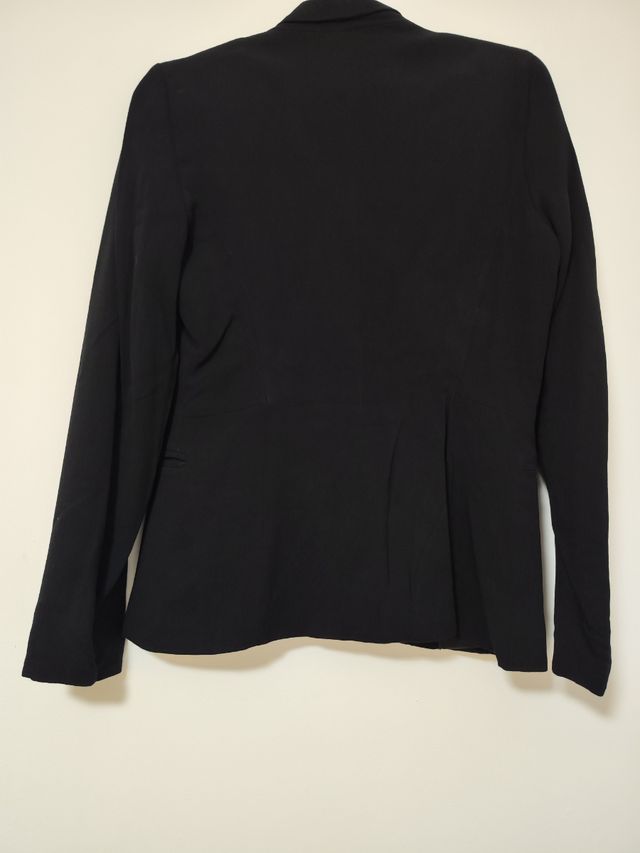 Chaqueta negra Bershka T/L