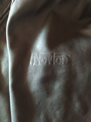 Cazadora cuero Norton