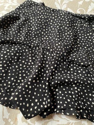 Falda pantalón Stradivarius talla M topos
