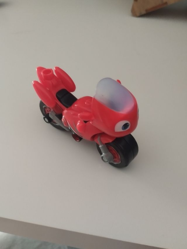 Ricky zoom mansión de bizak