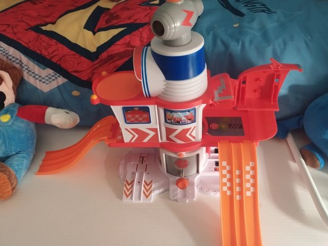 Ricky zoom mansión de bizak