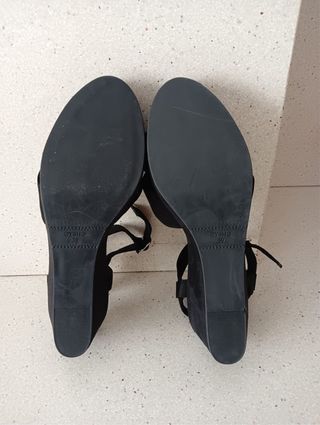 Sandalias OYSHO de piel a estrenar 