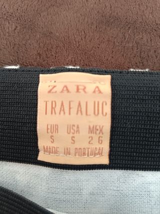 Mini falda Zara