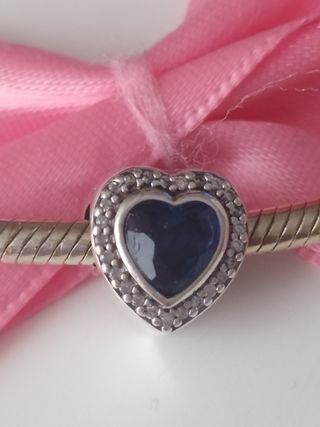 Charm corazón en plata de ley S 925.
