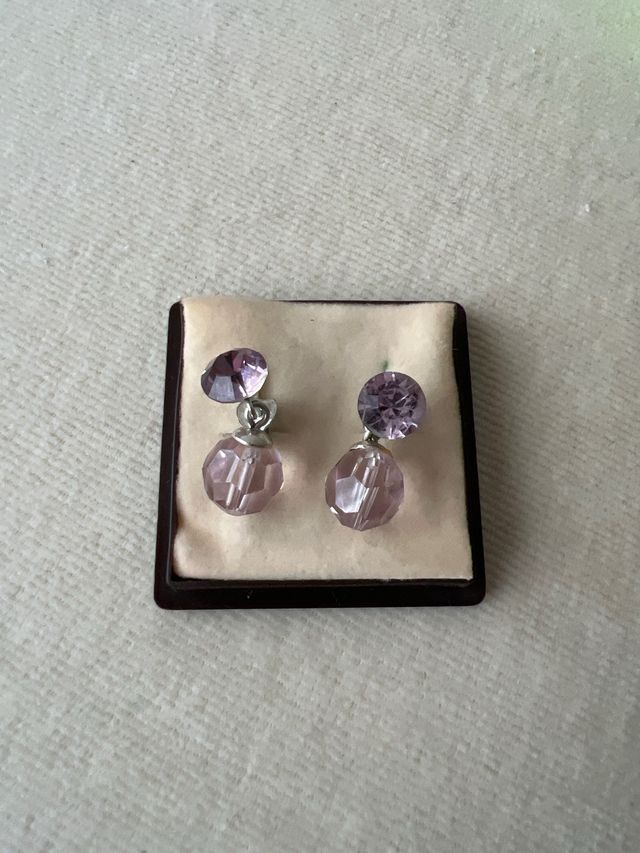 pendientes varios colores y formas