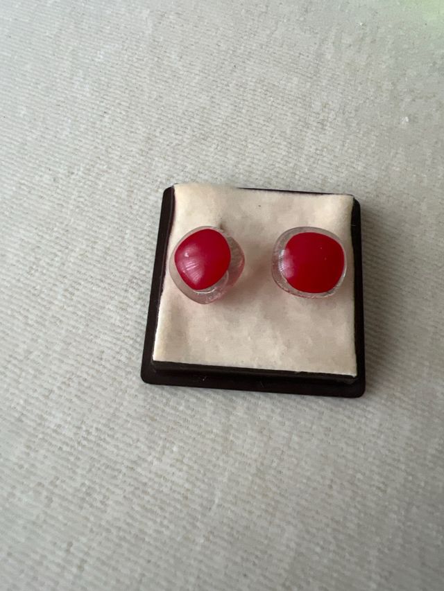 pendientes varios colores y formas