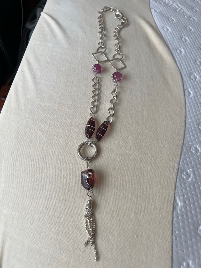 collar color plata y morado