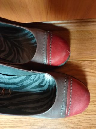 Zapatos piel bicolor Hispanitas