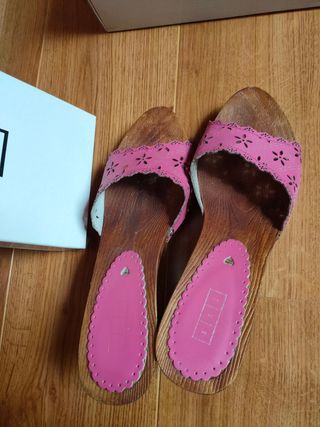Zuecos madera Misako
