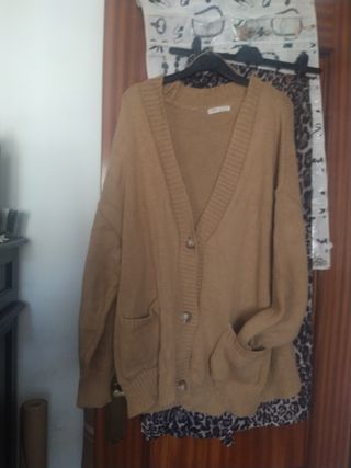 Chaqueta grande Oysho, talla L, en 12€