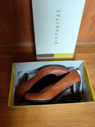 Zapatos salón piel Hispanitas 