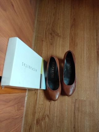 Zapatos salón piel Hispanitas 