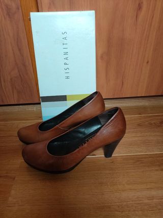 Zapatos salón piel Hispanitas 