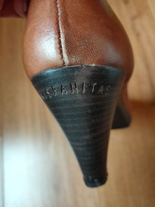 Zapatos salón piel Hispanitas 