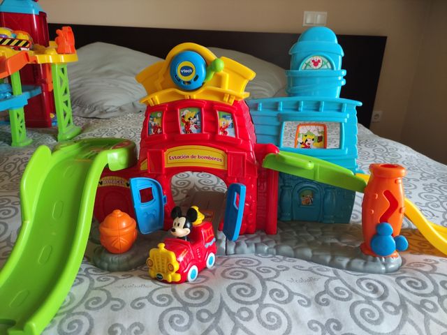 Circuito coche de Mickey Mouse