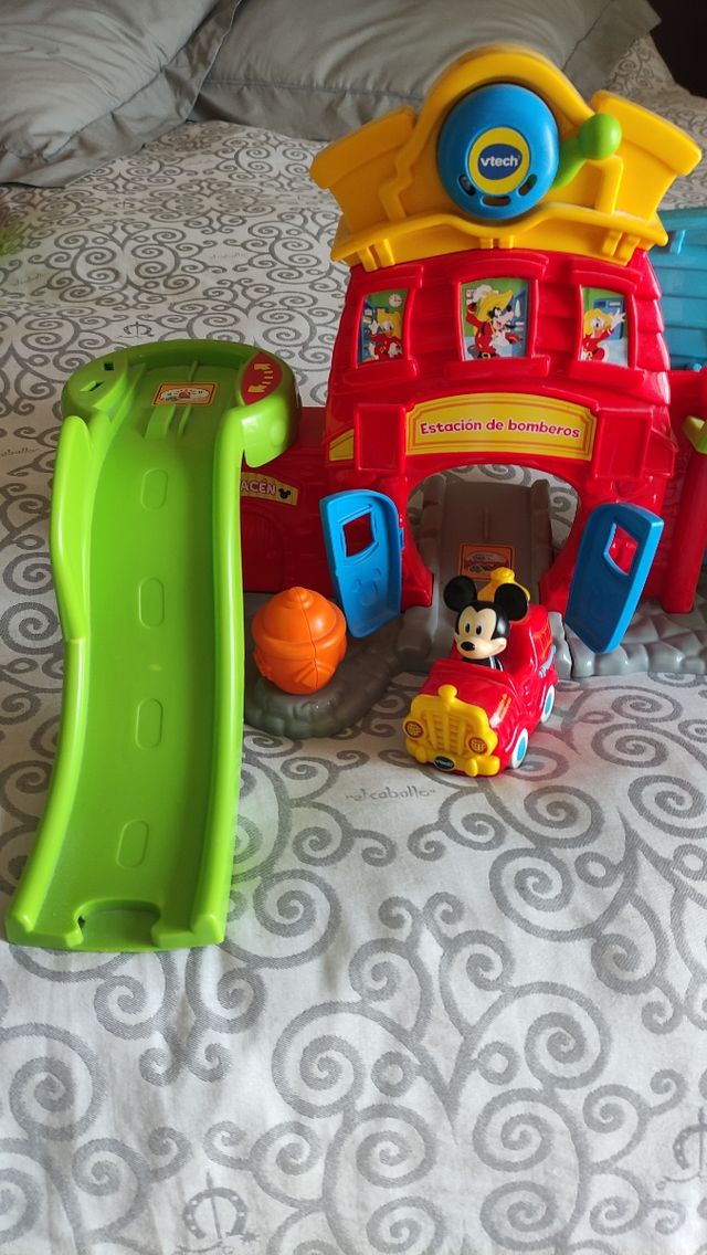 Circuito coche de Mickey Mouse