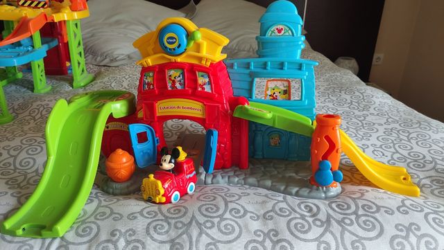 Circuito coche de Mickey Mouse