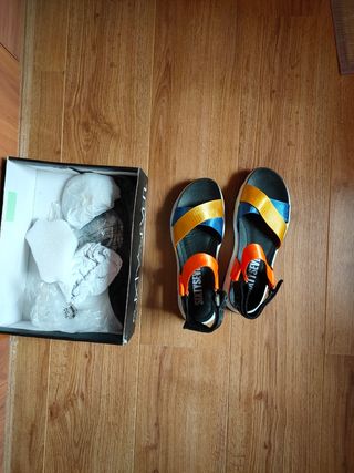 Sandalias SixtySeven