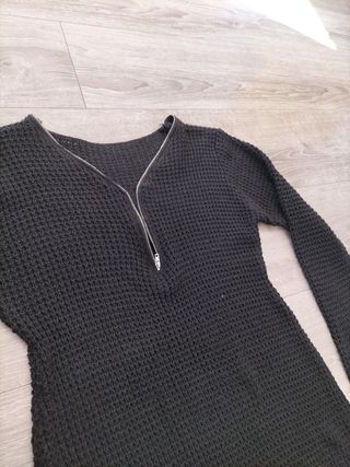 Nuevo. Jersey largo negro punto calado. Shein