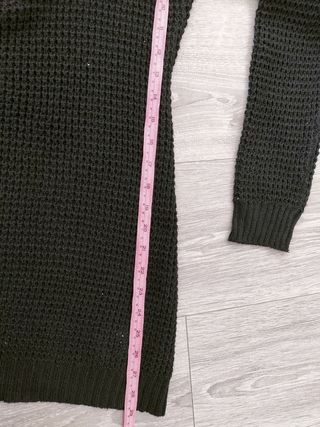 Nuevo. Jersey largo negro punto calado. Shein