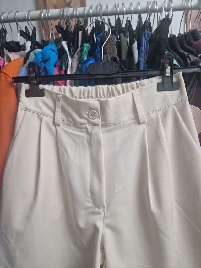 Pantalón corto de mujer
