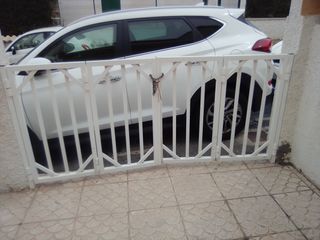Puerta de jardín para coche
