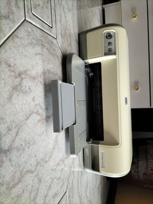 Stampante HP deskjet D2560