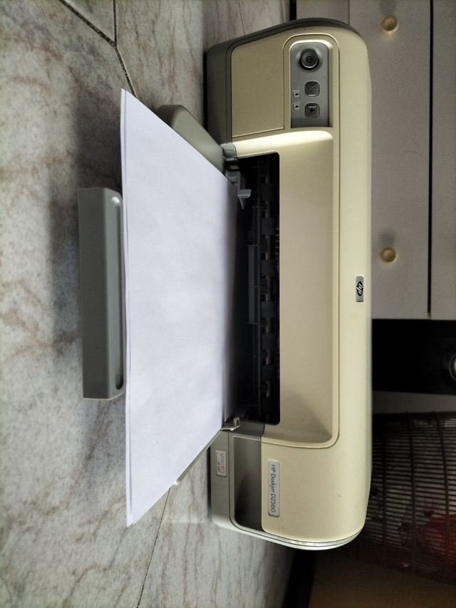 Stampante HP deskjet D2560