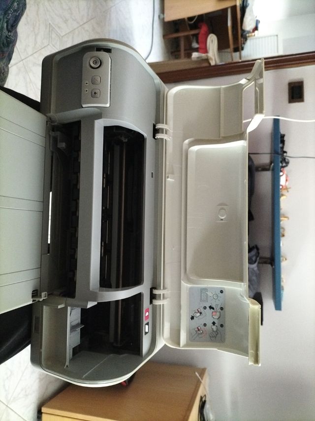 Stampante HP deskjet D2560