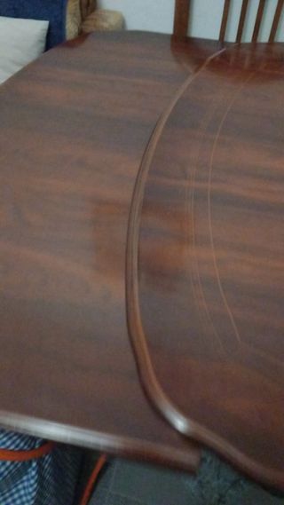 Mesa sapelli extensible. Madera maciza