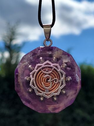 orgonite 7°chakra ametista