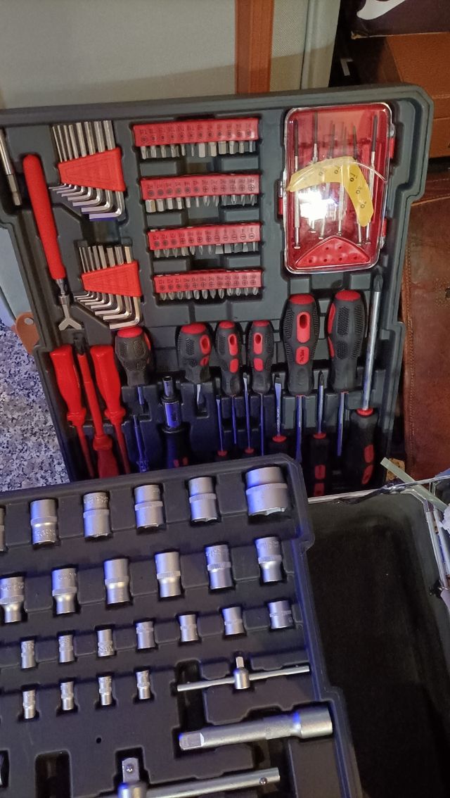 Arnesi da lavoro ,nuovi