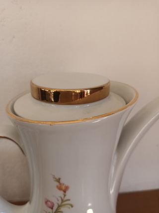 Caffettiera e lattiera romantica