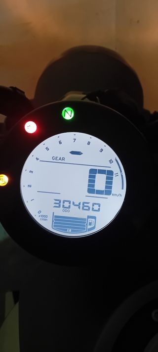 Vendo Moto Yamaha XSR 700.