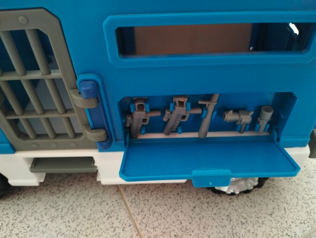 Camión de policía de PinyPon