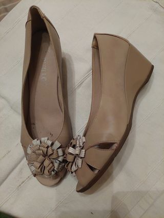 Zapatos casi nuevos