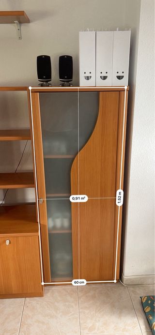 Mueble de salón para televisión con vitrina