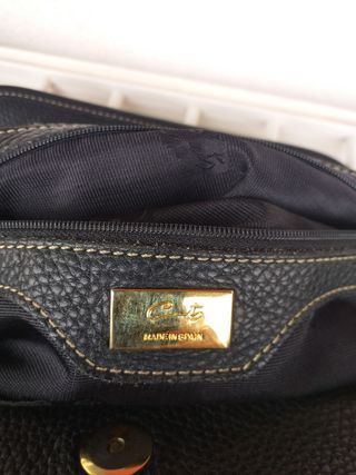 Bolso de piel autentica.