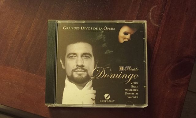 GRANDES DIVOS DE LA OPERA