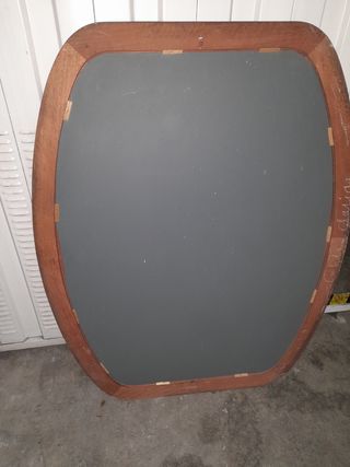 Se vende un espejo en buen estado de madera
