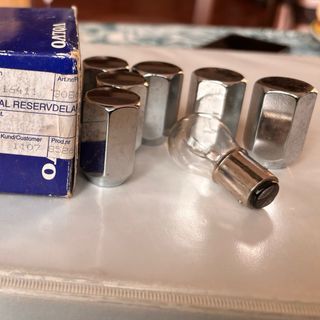 6 tornillos rueda coche