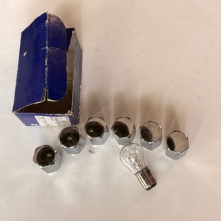 6 tornillos rueda coche
