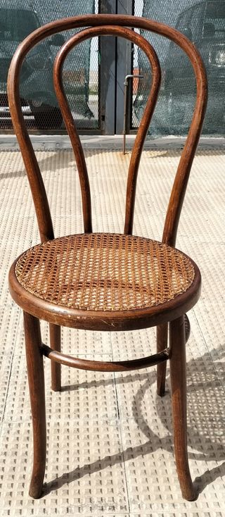 Silla estilo thonet